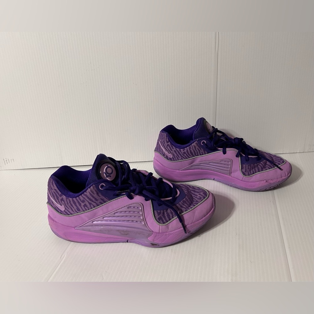 Nike Kevin Duran sixteen B.A.D. Purple sneaker basketball shoe men size 9.5